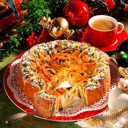 Marzipan-Rosetten-Stollen Rezept Marzipan-Rosetten-Stollen Rezept