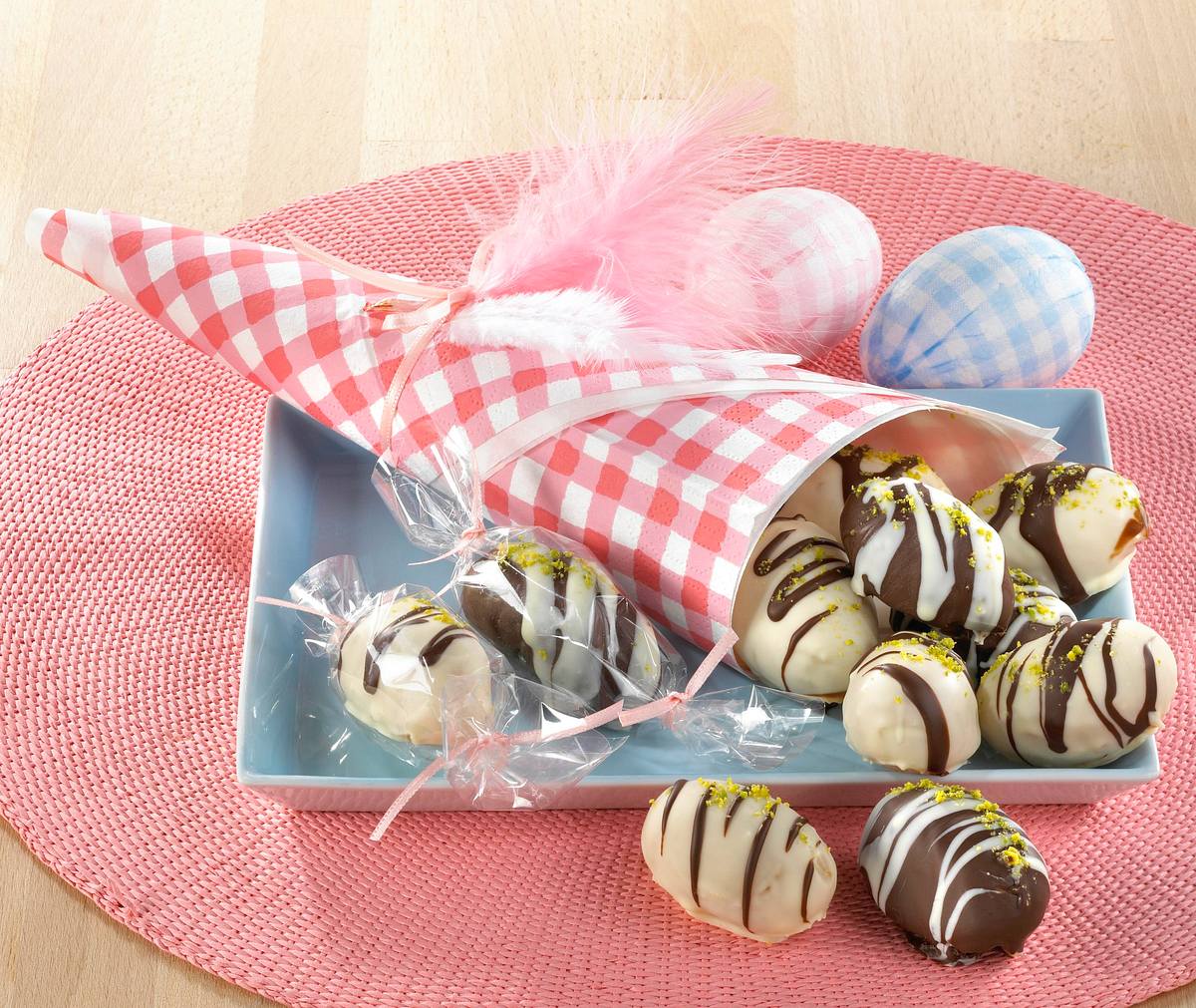 Marzipaneier-Pralinen Rezept