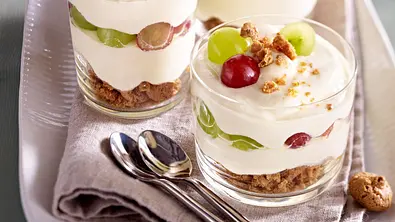 Mascarpone-Creme mit Trauben Rezept - Foto: LECKER @ Bauer Media Group