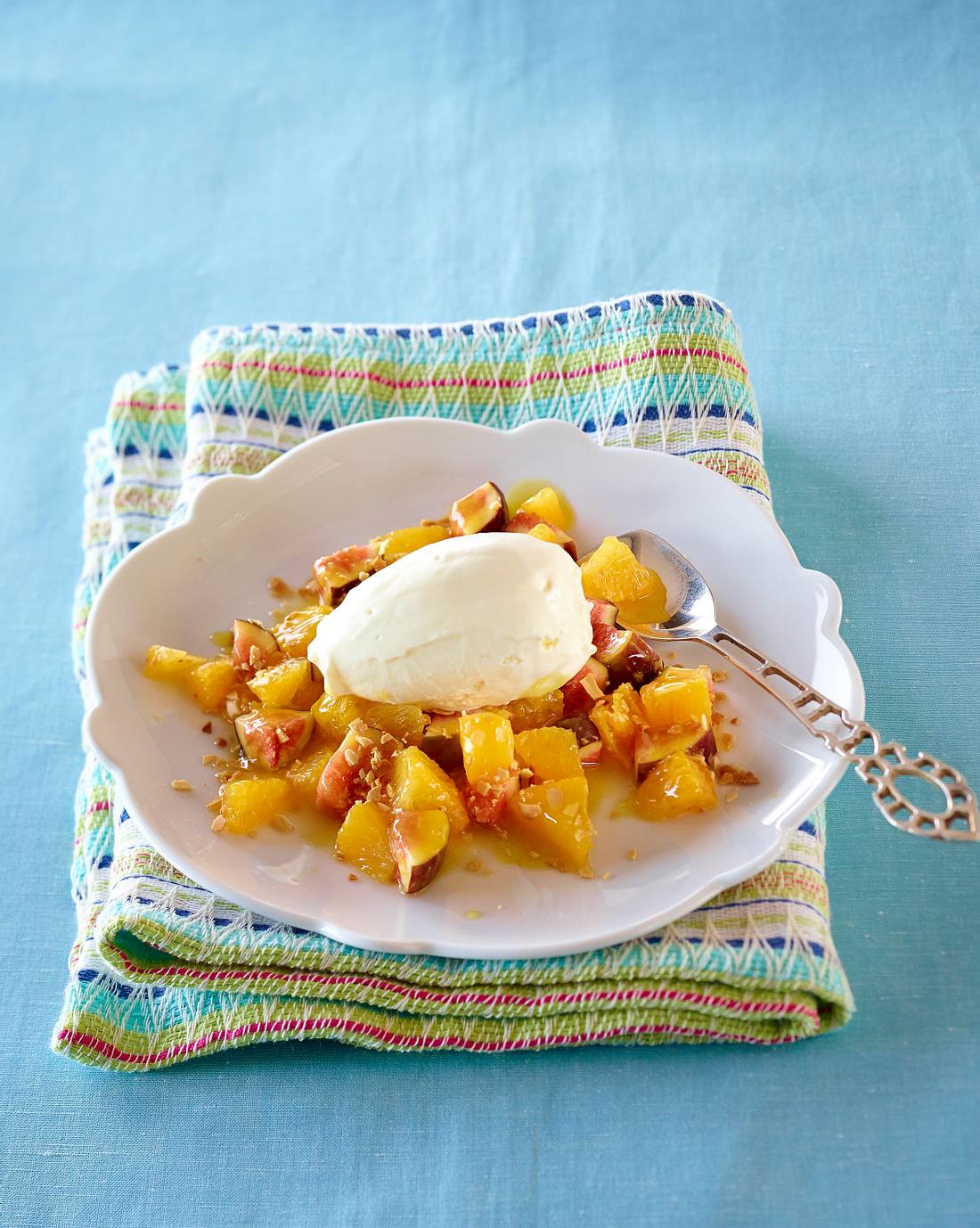 Mascarpone-Limetten-Eis mit Orangen-Feigen-Kompott Rezept | LECKER