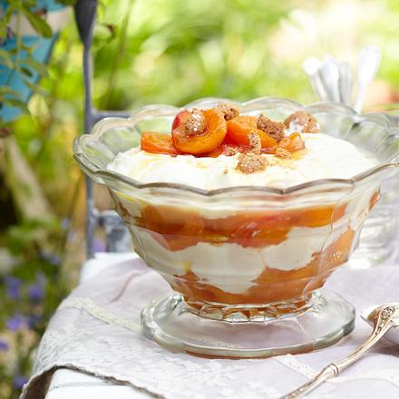 Mascarpone-Quarkcreme mit caramellisierten Aprikosen Rezept Mascarpone-Quarkcreme mit caramellisierten Aprikosen Rezept