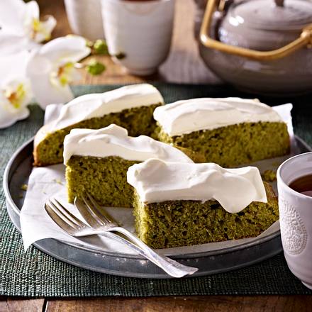 Matcha-Tee-Kuchen mit Johannisbeeren Rezept Matcha-Tee-Kuchen mit Johannisbeeren Rezept