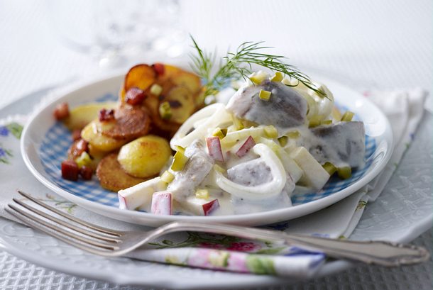 Matjes mit Schmandsoße Rezept Matjes mit Schmandsoße Rezept