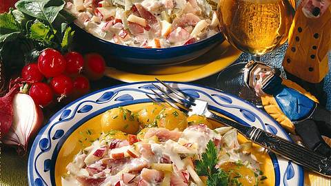 Matjes-Salat Hausfrauenart Rezept - Foto: House of Food / Bauer Food Experts KG