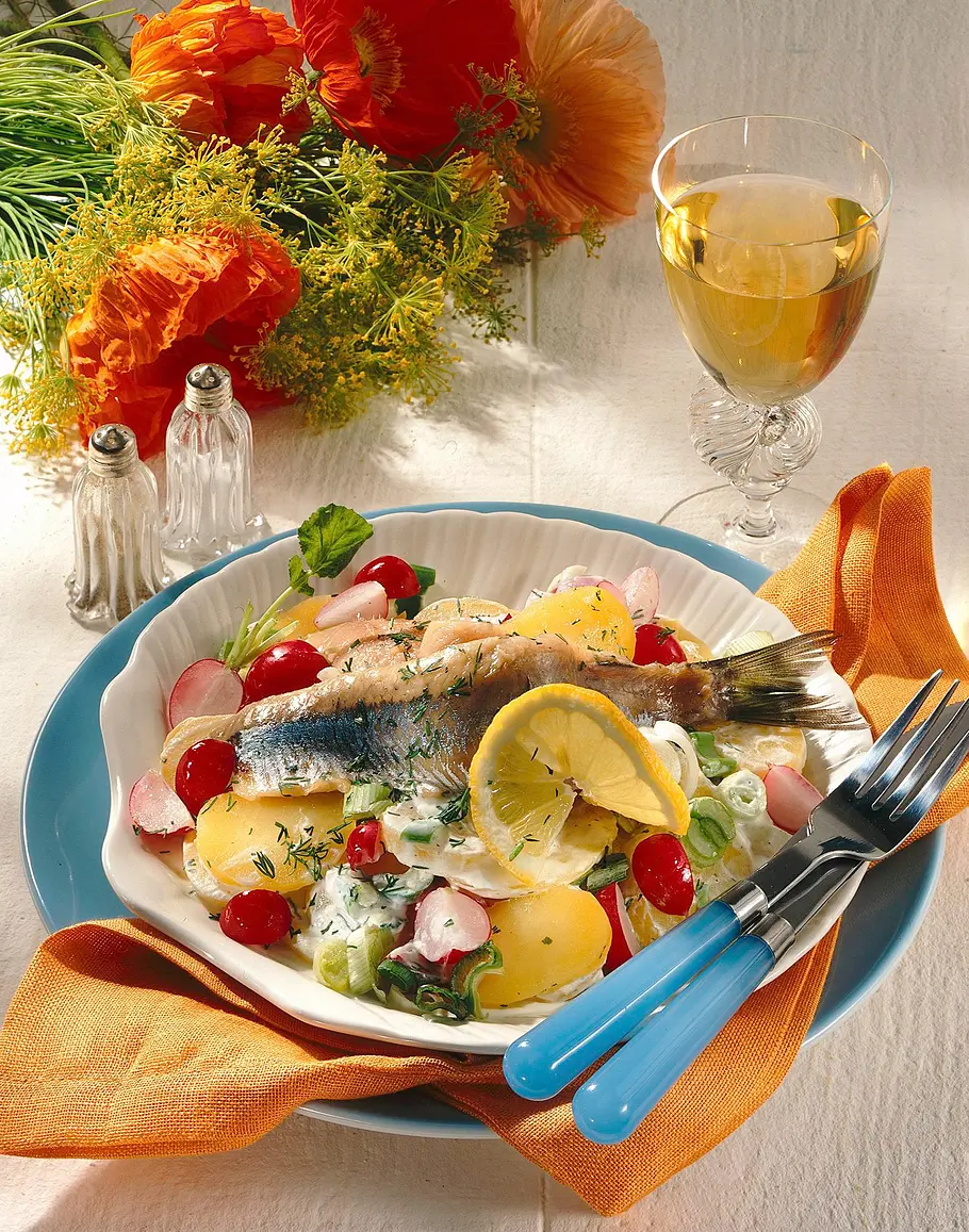 Matjes zu Kartoffelsalat Rezept Matjes zu Kartoffelsalat Rezept