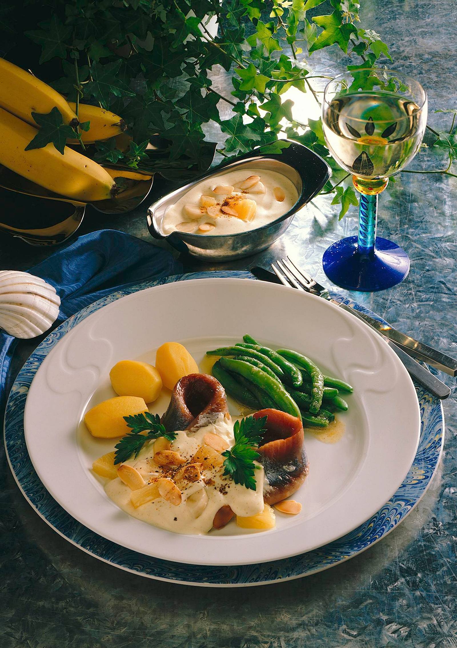 Matjesfilets mit Currysahne Rezept | LECKER