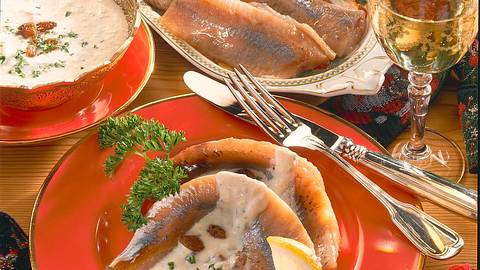 Matjeshering in Meerrettich-Sahne-Soße Rezept - Foto: Neckermann