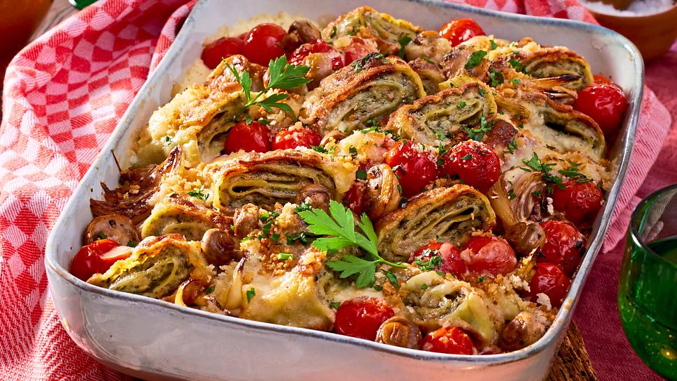 Maultaschen-Gratin in der Auflaufform - Foto: LECKER @ Bauer Media Group