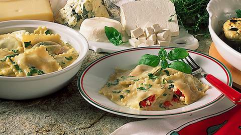 Maultaschen in Basilikumsahnesoße Rezept - Foto: House of Food / Bauer Food Experts KG