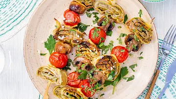 Maultaschen-Knobi-Spieße Rezept - Foto: ShowHeroes für LECKER @ Bauer Media Group Maultaschen-Knobi-Spieße Rezept - Foto: ShowHeroes für LECKER @ Bauer Media Group