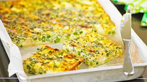 Meal-Prep-Frittata mit Erbsen und Feta Rezept - Foto: LECKER @ Bauer Media Group Meal-Prep-Frittata mit Erbsen und Feta Rezept - Foto: LECKER @ Bauer Media Group