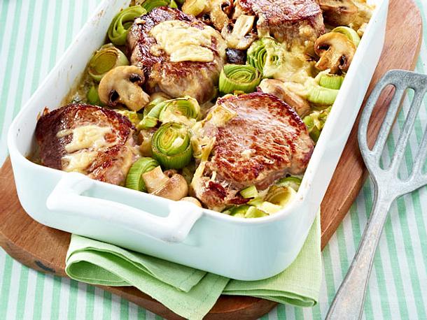 Medaillons auf Pilz-Porree-Gemüse Rezept Medaillons auf Pilz-Porree-Gemüse Rezept