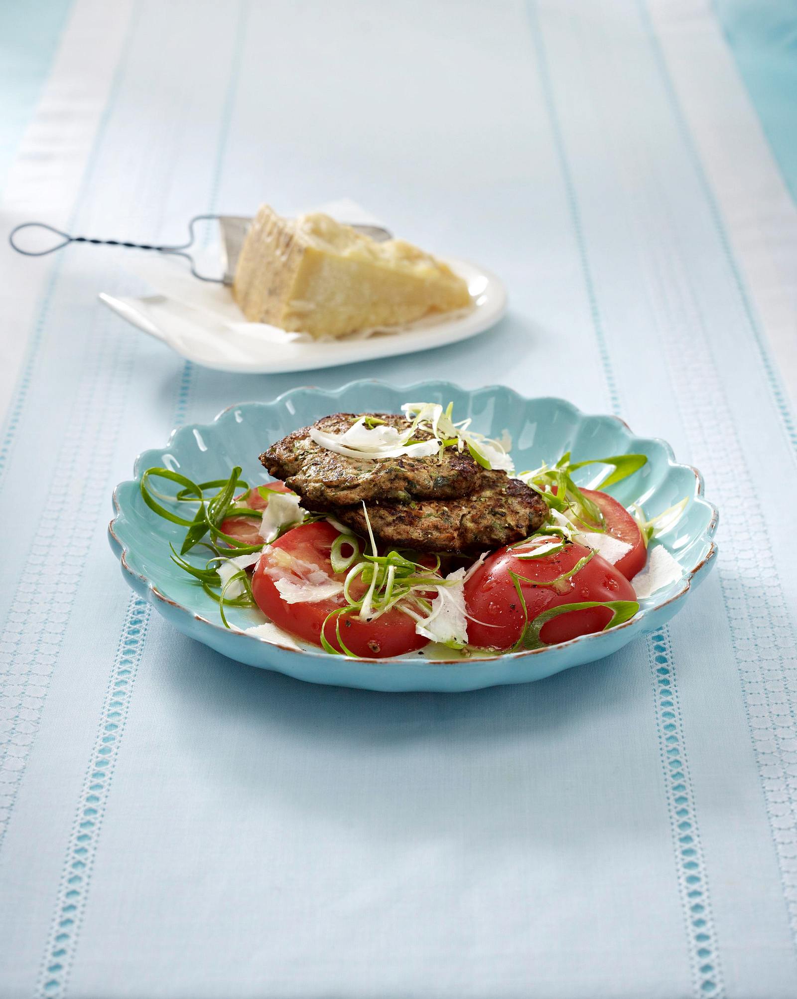 Mediterrane Frikadellen mit Tomatensalat (Schlank im Schlaf) Rezept ...