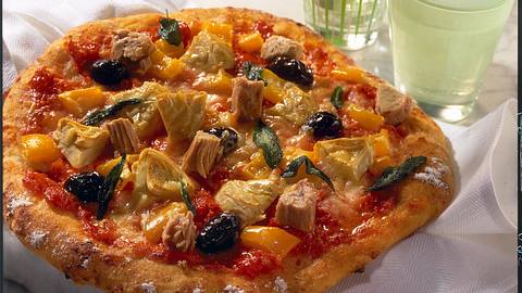 Mediterrane Pizza Rezept - Foto: Maass
