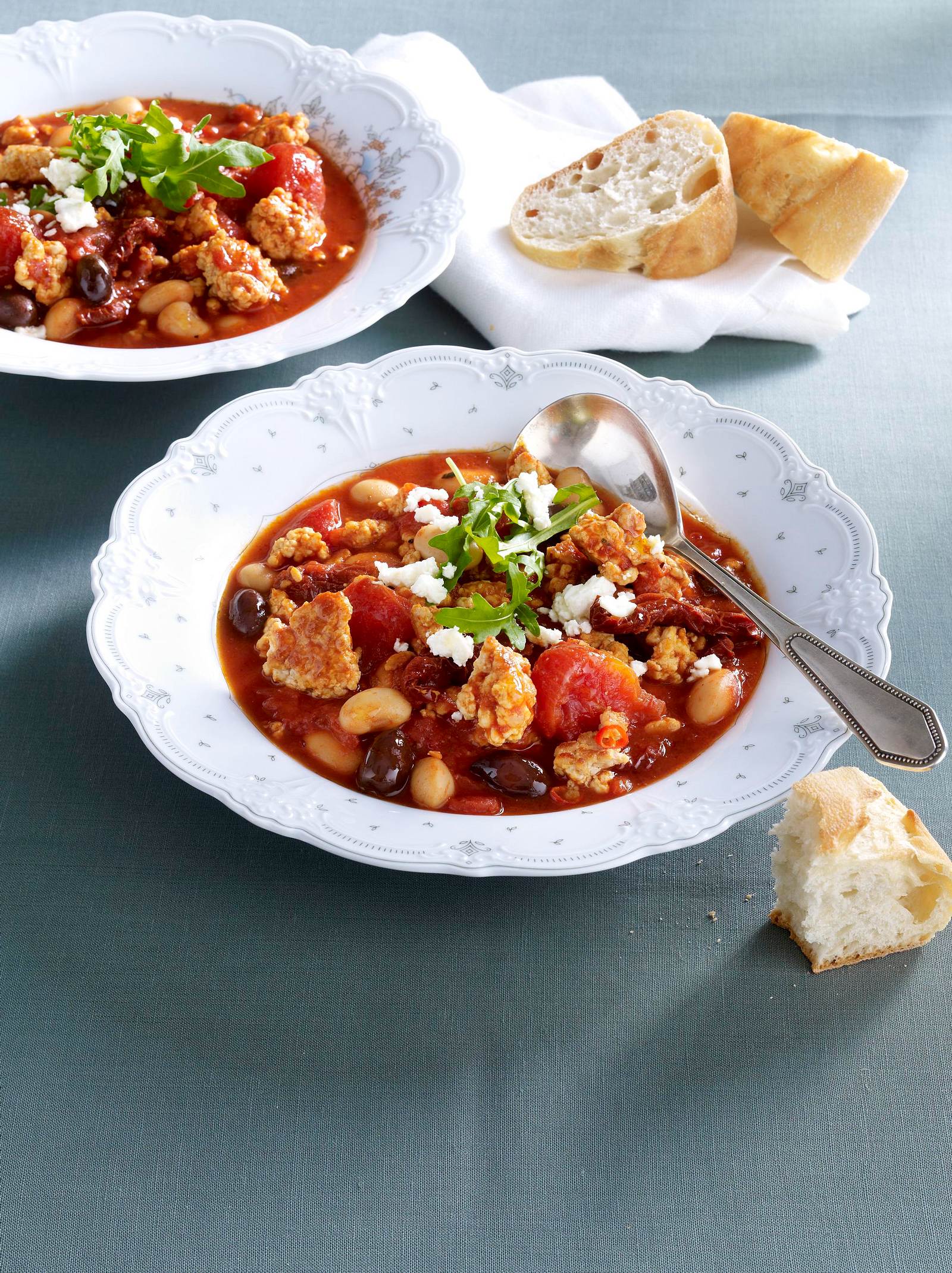 Mediterranes Puten-Chili Rezept | LECKER