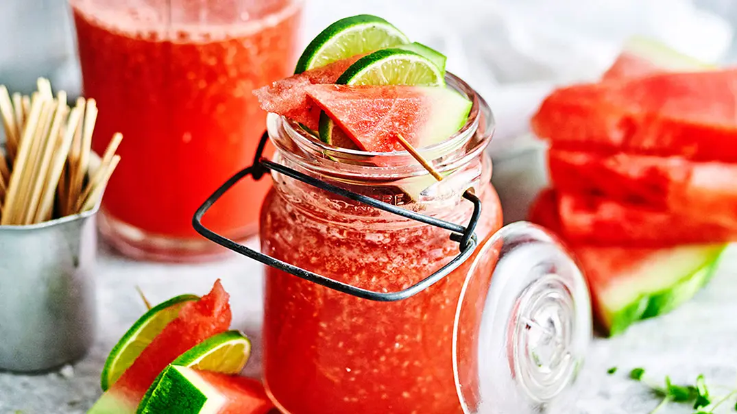 Melon Mint Cooler Rezept - Foto: LECKER @ Bauer Media Group Melon Mint Cooler Rezept - Foto: LECKER @ Bauer Media Group