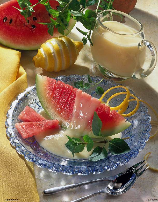 Melone mit Zitronen-Vanille-Soße Rezept | LECKER
