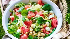 Melonen-Mozzarella-Salat Rezept - Foto: LECKER @ Bauer Media Group
