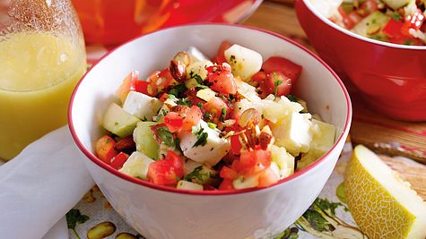 Melonen-Paprika-Salat mit Rauchmandeln Rezept - Foto: House of Food / Bauer Food Experts KG