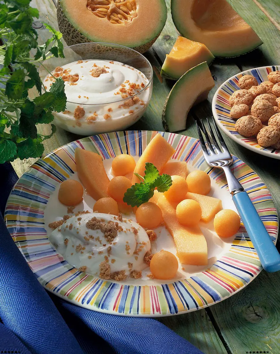Melonensalat mit Joghurt Rezept Melonensalat mit Joghurt Rezept