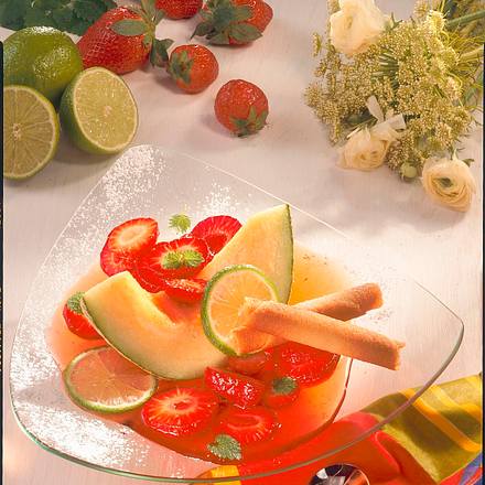 Melonenspalten mit Erdbeeren Rezept Melonenspalten mit Erdbeeren Rezept