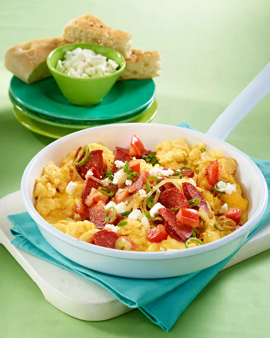 Menemen - Türkisches Rührei mit Knoblauchwurst Rezept Menemen - Türkisches Rührei mit Knoblauchwurst Rezept