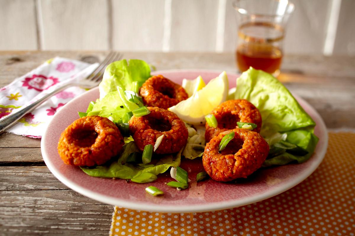 Mercimek köftesi (Rote-Linsen-Frikadellen) Rezept