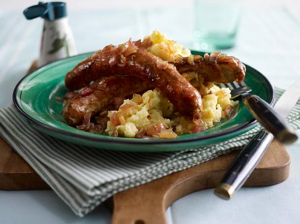 Merguez (Lamm-Bratwurst) auf Blumenkohl-Püree und Schalotten-Relish Rezept Merguez (Lamm-Bratwurst) auf Blumenkohl-Püree und Schalotten-Relish Rezept