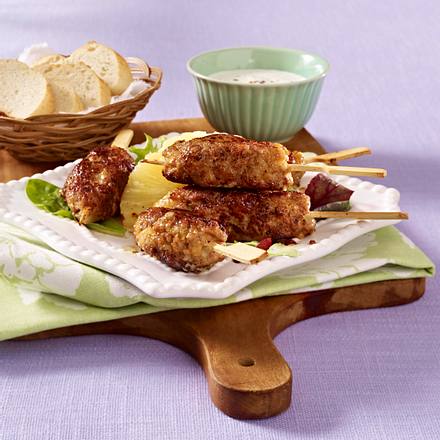 Mett-Spieße mit Ananas Rezept Mett-Spieße mit Ananas Rezept
