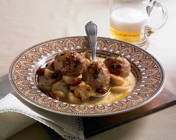Mettklopse in Pilz-Cranberriesoße Rezept