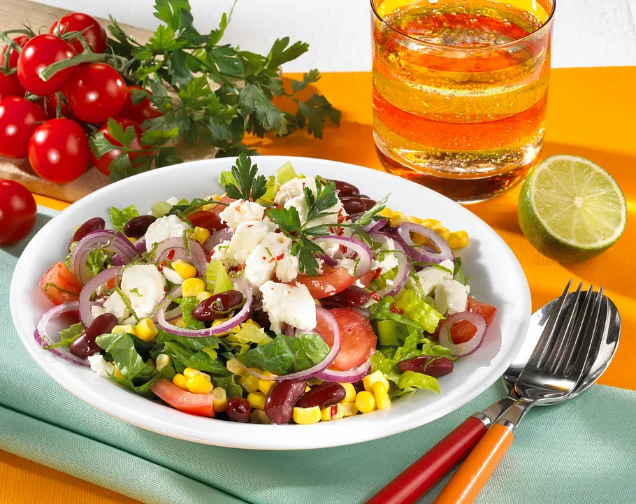 Mexikanischer Salat mit Schafskäse Rezept Mexikanischer Salat mit Schafskäse Rezept