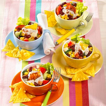 Mexiko-Salat mit Chilicreme Rezept