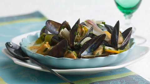 Miesmuschel in Weißwein Rezept - Foto: House of Food / Bauer Food Experts KG