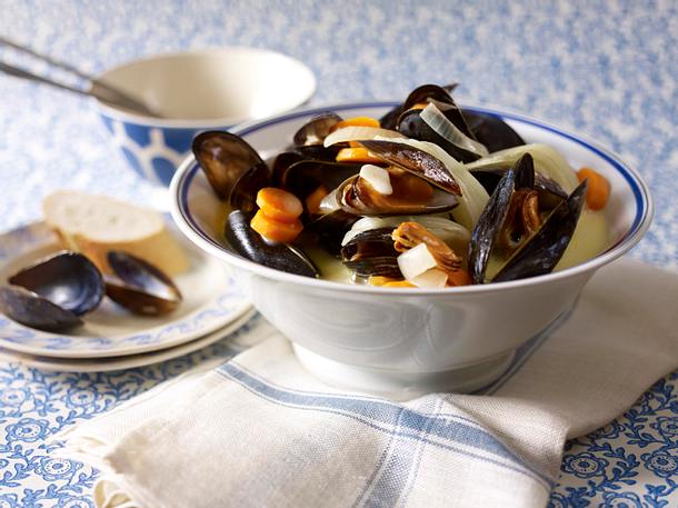 Miesmuscheln im Wein-Sahnesud Rezept Miesmuscheln im Wein-Sahnesud Rezept