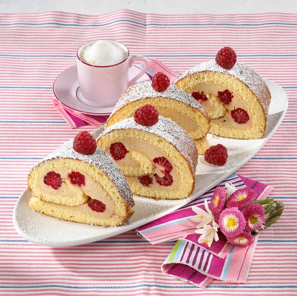 Milchkaffee Biskuitrolle Rezept