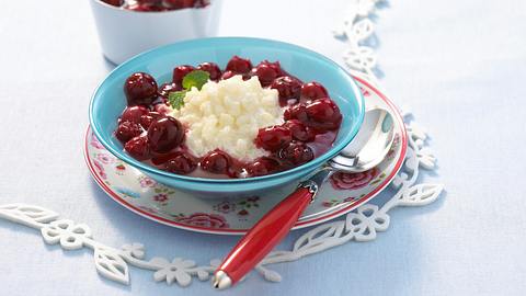 Milchreis mit Kirschen Rezept - Foto: House of Food / Bauer Food Experts KG