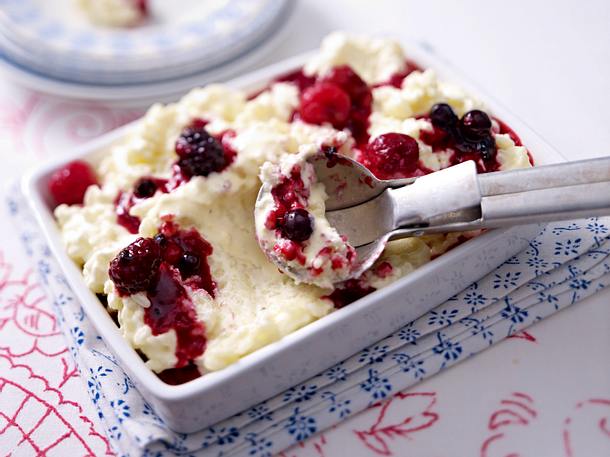 Milchreis-Rote-Grütze-Eis Rezept Milchreis-Rote-Grütze-Eis Rezept