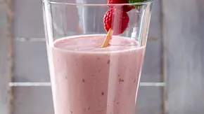 Milchshake mit Pfirsichen Rezept - Foto: LECKER @ Bauer Media Group