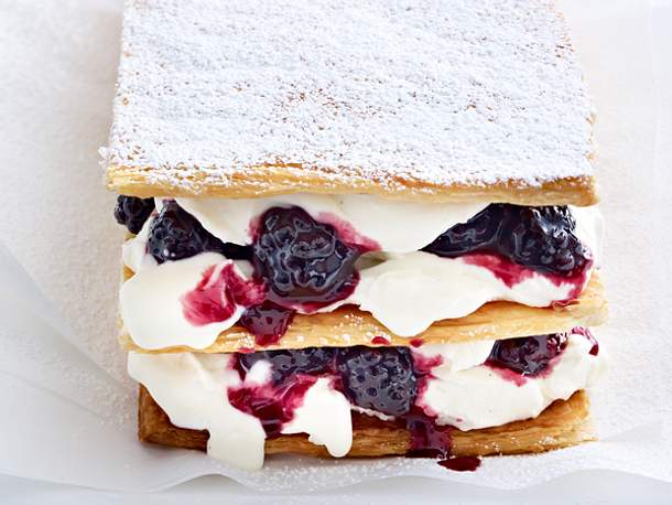 Millefeuille mit Mascarponesahne und Brombeeren Rezept Millefeuille mit Mascarponesahne und Brombeeren Rezept