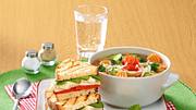 Minestrone mit Hähnchen-Panini Rezept - Foto: House of Food / Bauer Food Experts KG