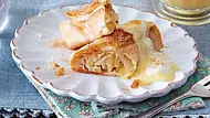 Mini-Apfelstrudel mit Marzipan & Vanillesoße Rezept - Foto: LECKER @ Bauer Media Group