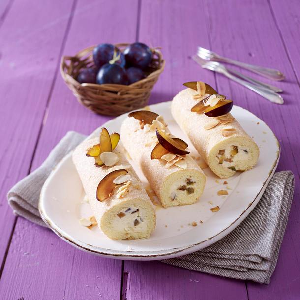 Mini Biskuit-Zwetschen-Röllchen Rezept Mini Biskuit-Zwetschen-Röllchen Rezept