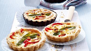 Mini-Gemüse-Quiche mit Schafskäse, Zuckerschoten und Paprika Rezept - Foto: House of Food / Bauer Food Experts KG