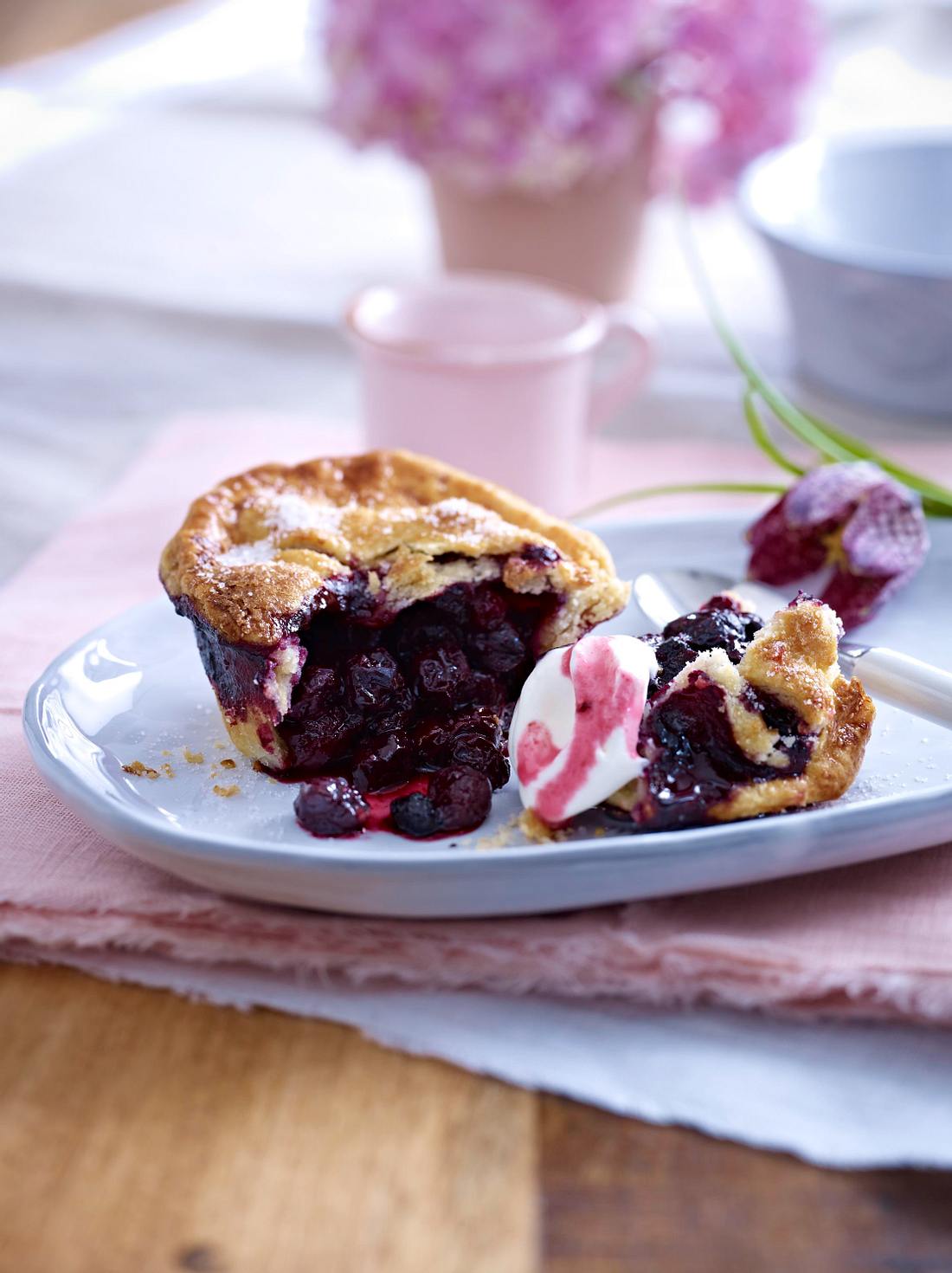 Mini Heidelbeer-Pies Rezept | LECKER