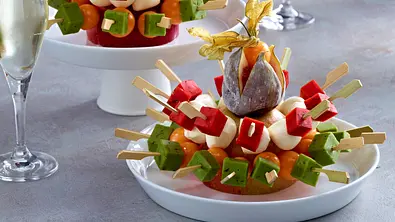 Mini-Igel mit buntem Käse Rezept - Foto: LECKER @ Bauer Media Group