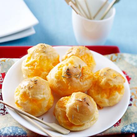Mini Käse-Windbeutel mit Kreuzkümmel Rezept Mini Käse-Windbeutel mit Kreuzkümmel Rezept