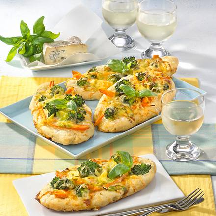 Mini-Pizza mit Gorgonzola Rezept Mini-Pizza mit Gorgonzola Rezept