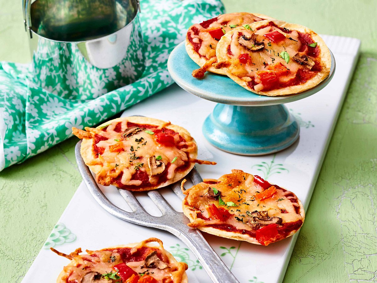 Mini-Tortilla-Pizzen zum Feierabend Rezept