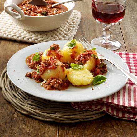 Miniknödel mit Bolognese Rezept Miniknödel mit Bolognese Rezept