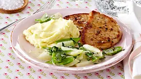 Minutensteaks mit Sahne-Kohlrabigemüse Rezept - Foto: LECKER @ Bauer Media Group